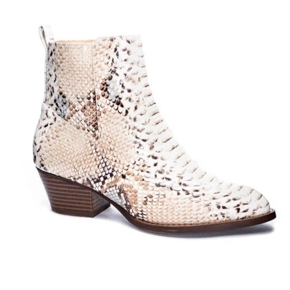 CL by Laundry Cicily Boot Women's Size 9.5 Western Festival Beige Snakeskin Chic